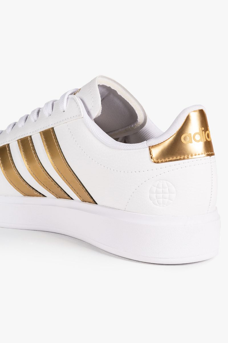 Tenis adidas best sale feminino com dourado