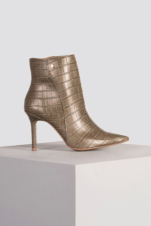 Bota Feminina Cano Curto Via Marte Kamily
