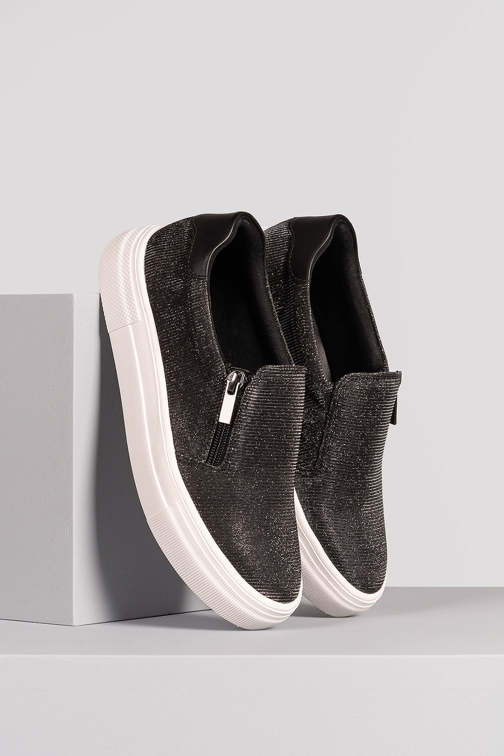 Tênis Feminino Slip On Chow Mundial - DIVERSOS PRETO