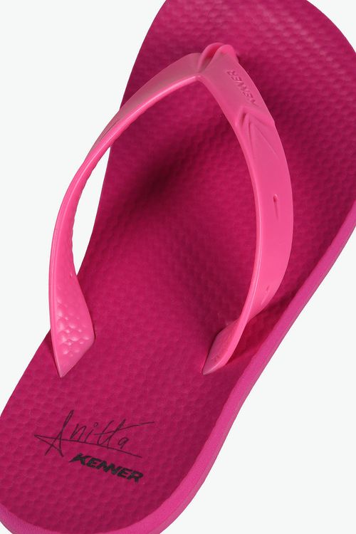 Chinelo Kenner Anitta Summer