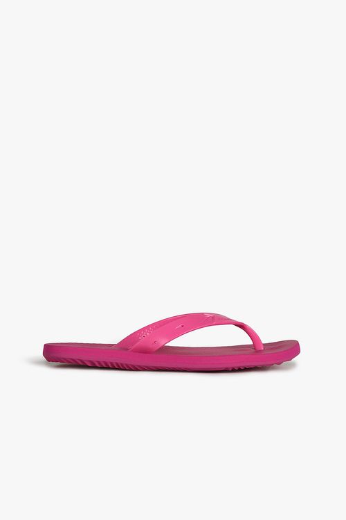Chinelo Kenner Anitta Summer