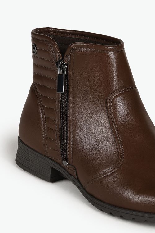 Bota Feminina Cano Curto Dakota Damaris